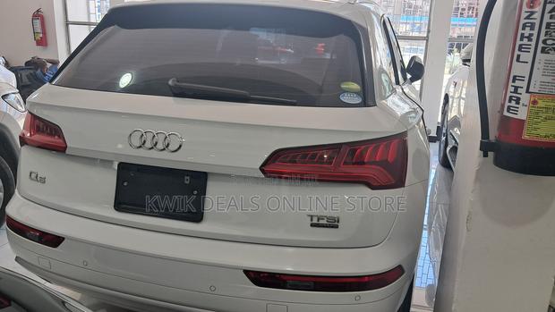 Audi Q5 2.0T Premium AWD quattro 2019 White