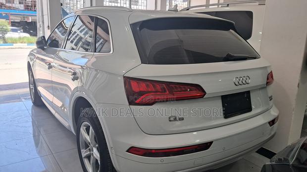 Audi Q5 2.0T Premium AWD quattro 2019 White