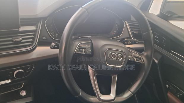 Audi Q5 2.0T Premium AWD quattro 2019 White