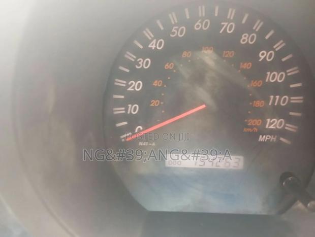 Toyota Hilux 2011 Gray