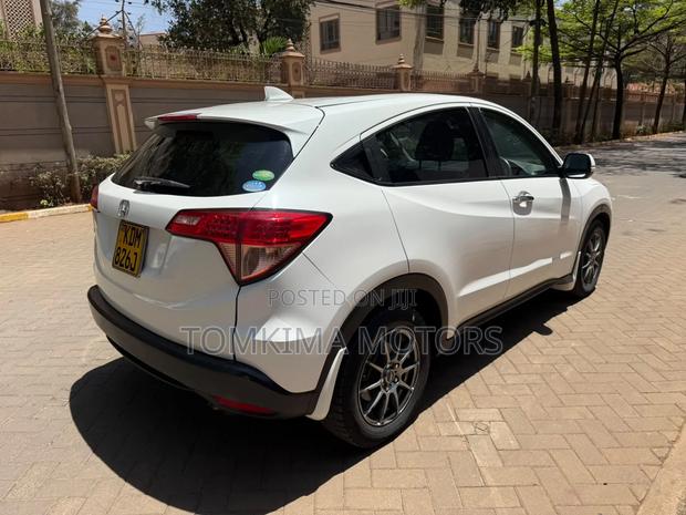 Honda Vezel 2016 White