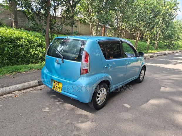 Toyota Passo 2005 Blue