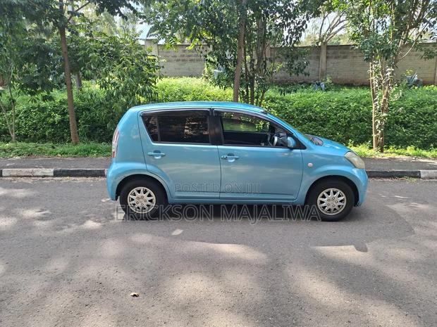 Toyota Passo 2005 Blue