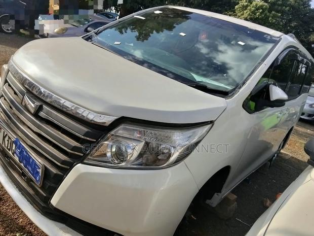 Toyota Noah 2016 White