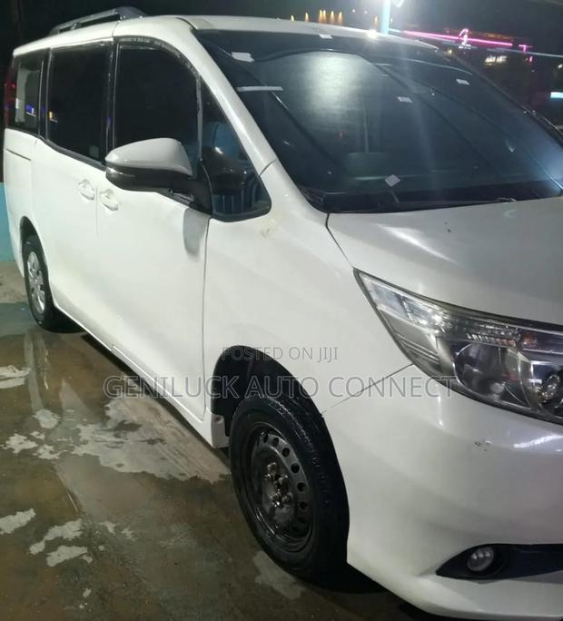 Toyota Noah 2016 White