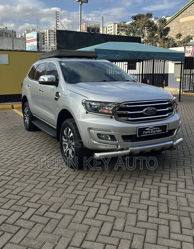 Ford Everest 2021 Silver