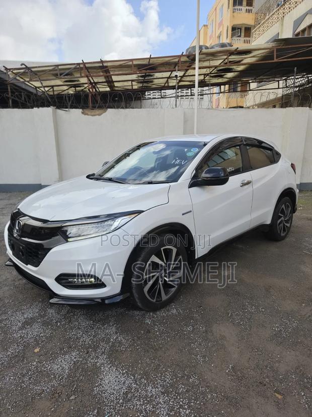 Honda Vezel 1.5 2WD 2020 Pearl