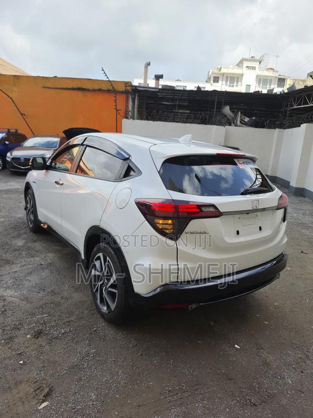 Honda Vezel 1.5 2WD 2020 Pearl