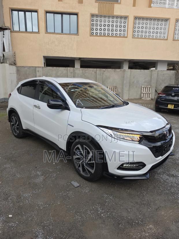 Honda Vezel 1.5 2WD 2020 Pearl