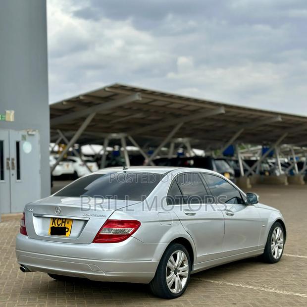 Mercedes-Benz C200 2009