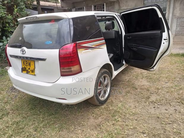 Toyota Wish 2005 Silver