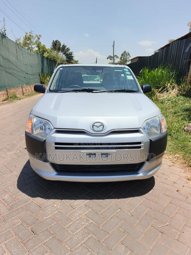 Mazda Familia 2020 Silver
