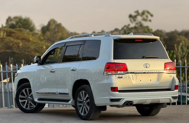 Toyota Land Cruiser 4.6 V8 ZX 2020 Pearl
