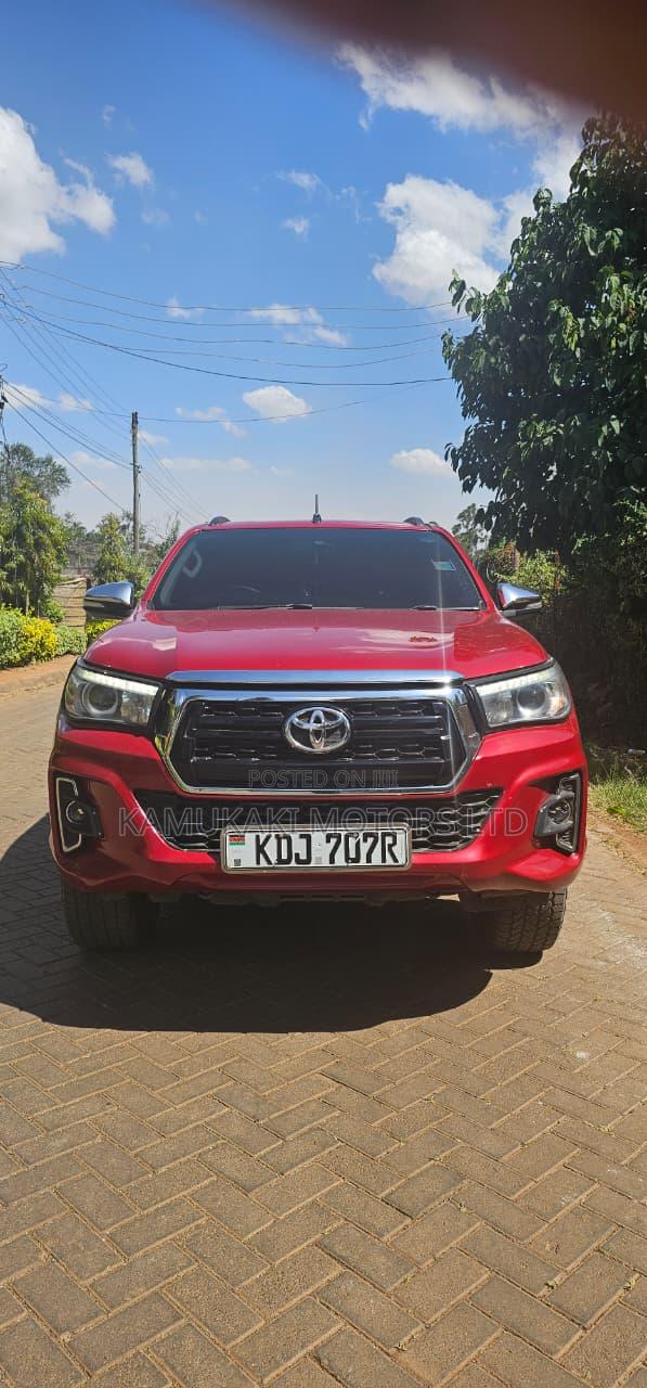 Toyota Hilux 2015 Red