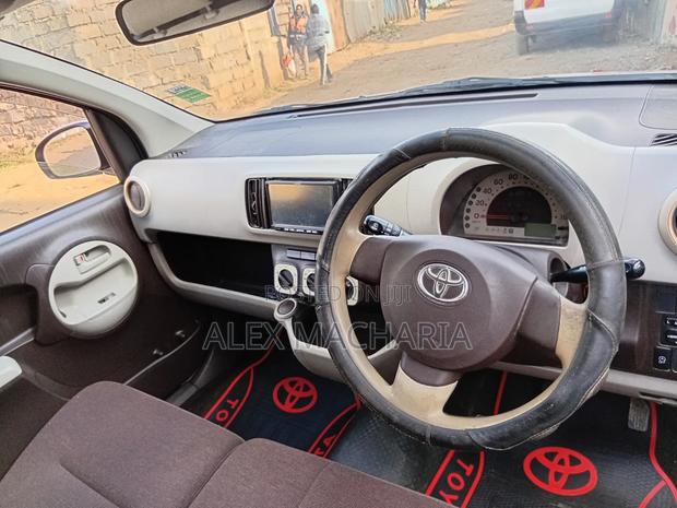 Toyota Passo 1.0 AWD 2015 Pink