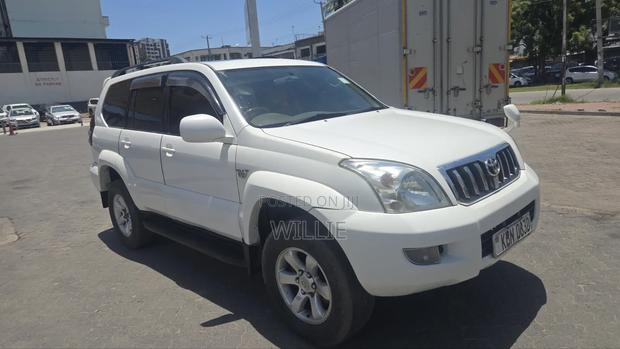 Toyota Land Cruiser Prado 2006 White