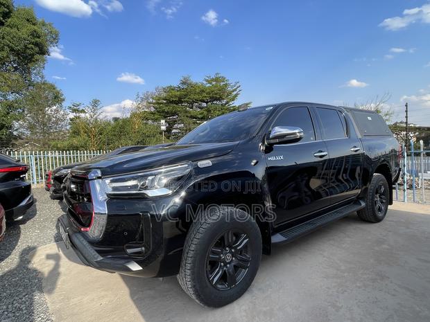 Toyota Hilux Revo Double Cab Deisel 2.4 RWD 2021 Black