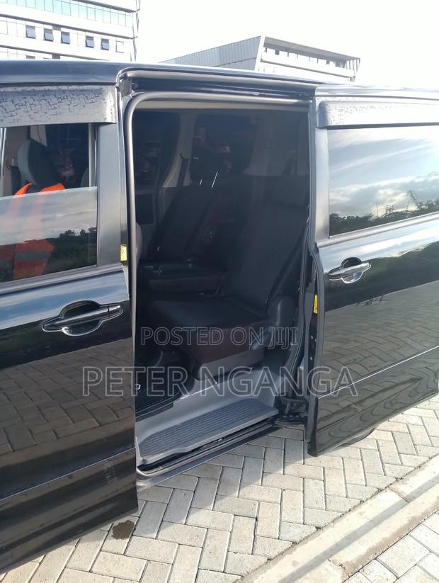 Toyota Voxy X 2WD 8-Seater 2009 Black