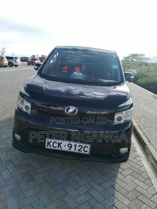 Toyota Voxy X 2WD 8-Seater 2009 Black