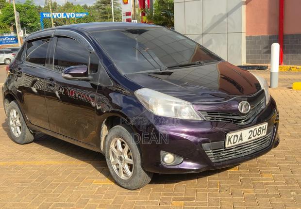 Toyota Vitz 2013 Burgundy