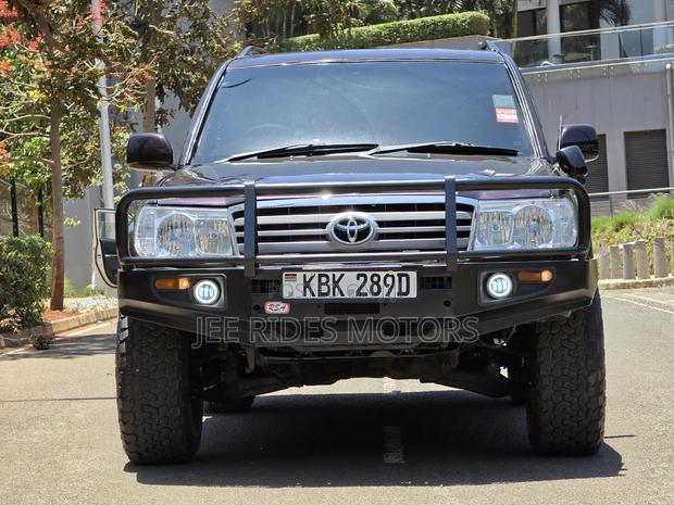 Toyota Land Cruiser 2007 Brown