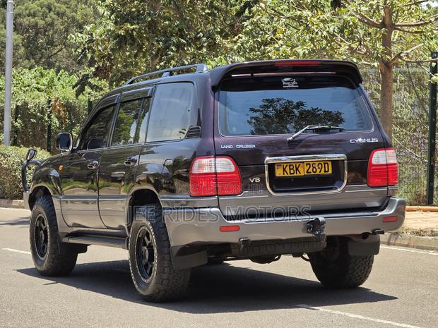 Toyota Land Cruiser 2007 Brown