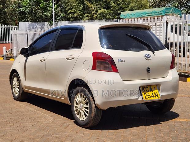 Toyota Vitz 2007 Pearl