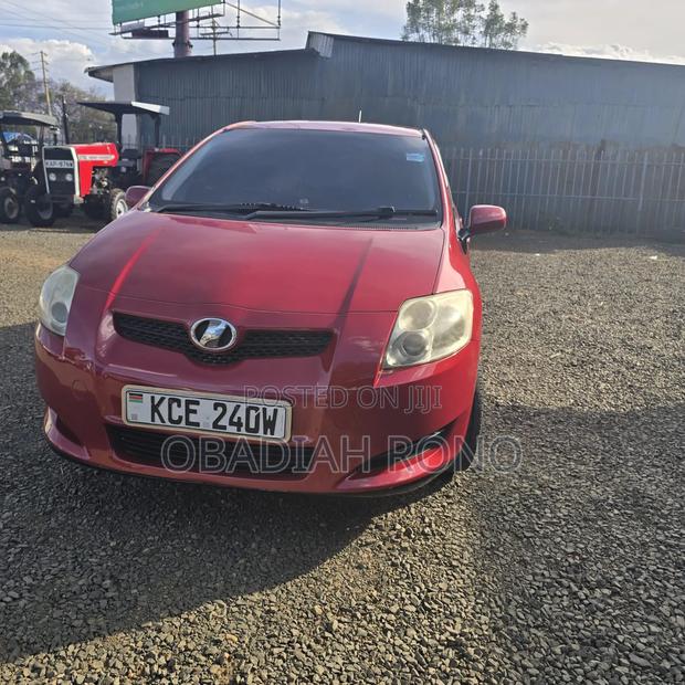 Toyota Auris 2008 Red