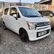 Suzuki Wagon R 660 Petrol FWD 2018 White for sale