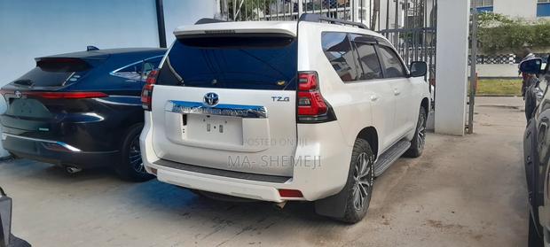 Toyota Land Cruiser Prado 2.8 2019 Pearl