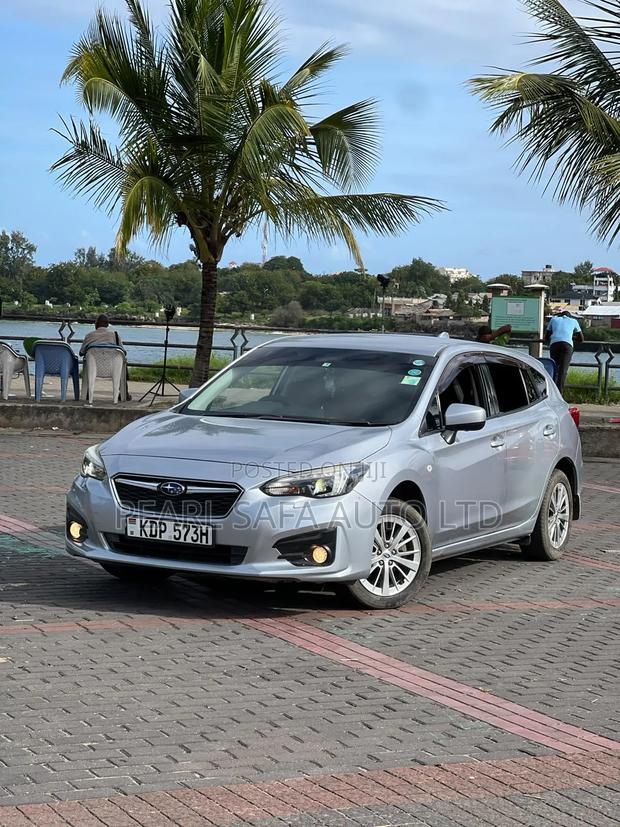 Subaru 1600 2017 Silver