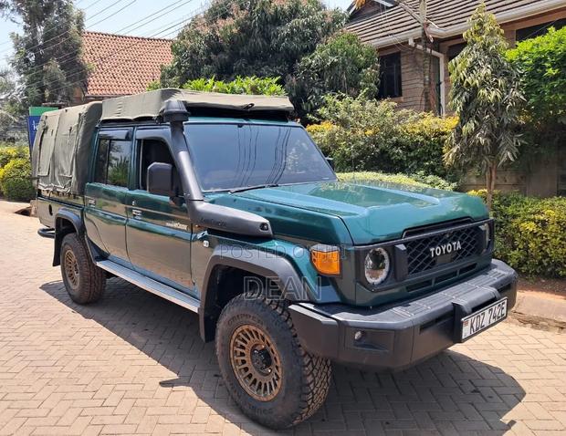 Toyota Land Cruiser 2014 Green