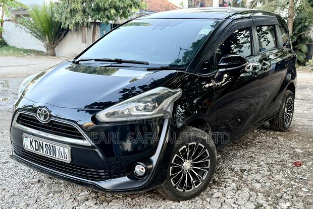 Toyota Sienta 2016 Black