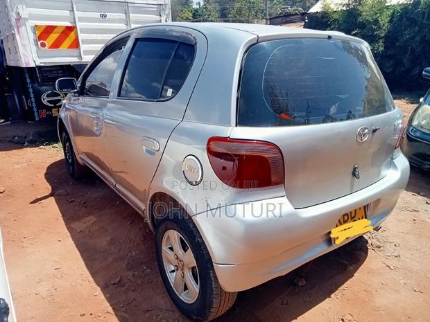Toyota Vitz 2003 Gold