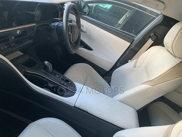 Toyota Crown Limited 2023 Black