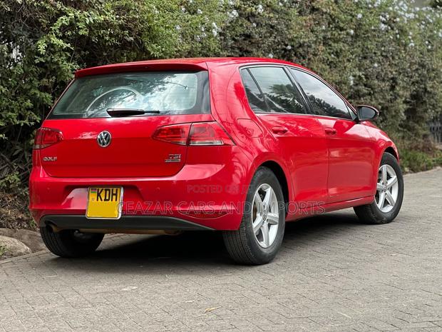 Volkswagen Golf 2015 Red
