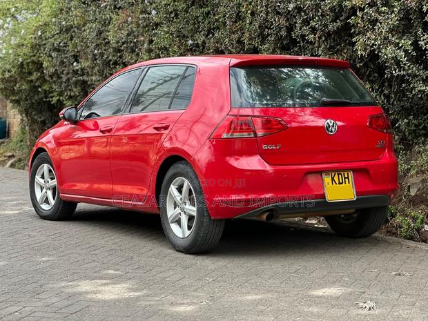 Volkswagen Golf 2015 Red