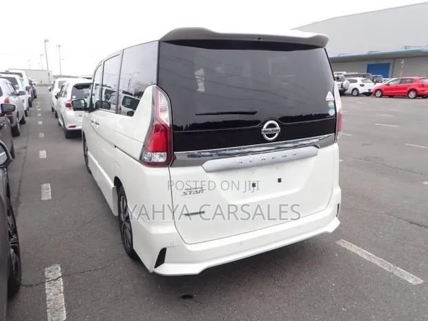 Nissan Serena 2019 White