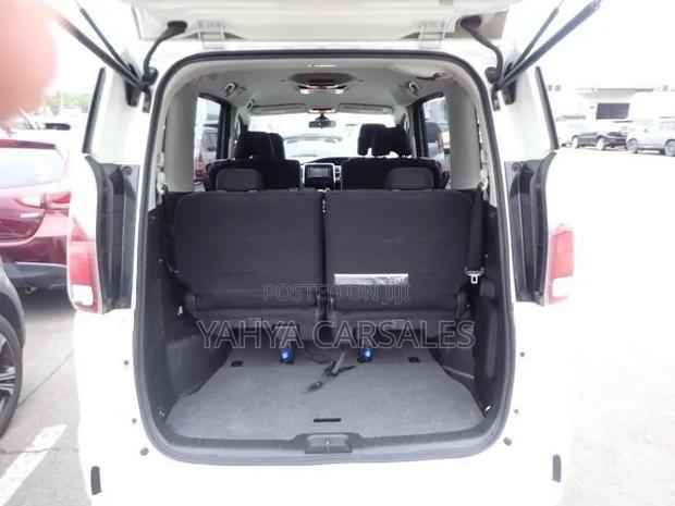 Nissan Serena 2019 White