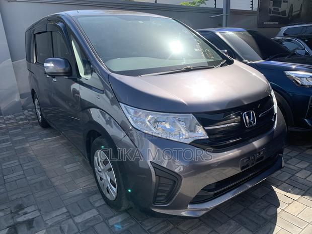 Honda Stepwgn 2018 Brown