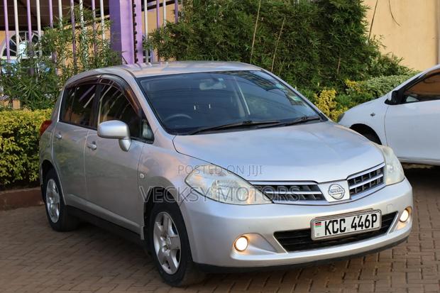 Nissan Tiida 2008 Silver