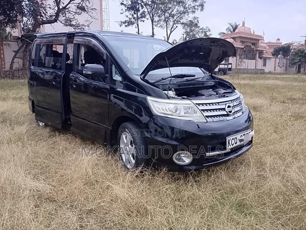 Nissan Serena 2011 Black