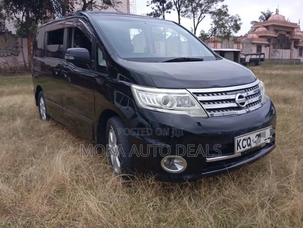 Nissan Serena 2011 Black