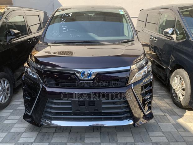 Toyota Voxy Hybrid X 2WD 7-Seater 2019 Brown