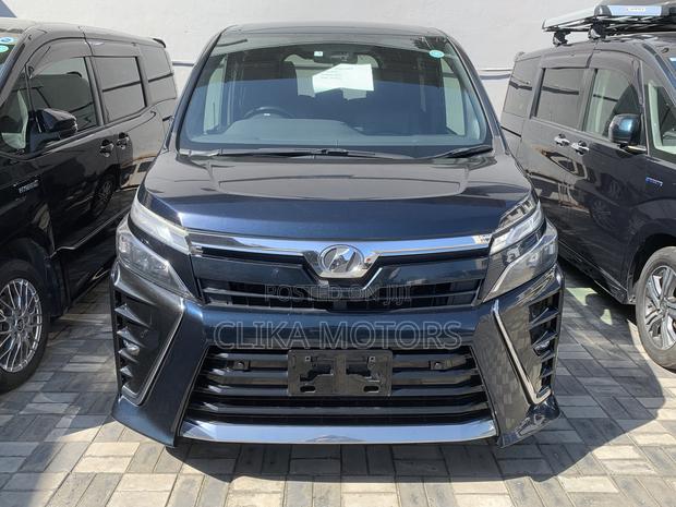 Toyota Voxy X 2WD 7-Seater 2019 Green