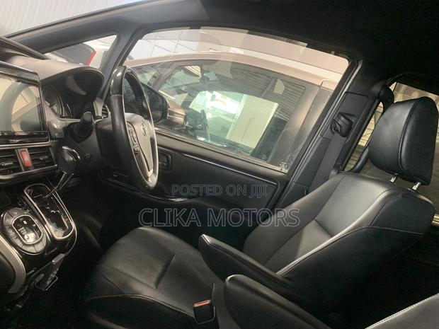 Toyota Esquire 2.0 AWD (7 seater) 2019 Black