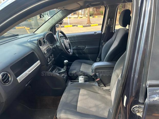 Jeep Compass Latitude 4dr SUV (2.0L 4cyl 6A) 2014 Black