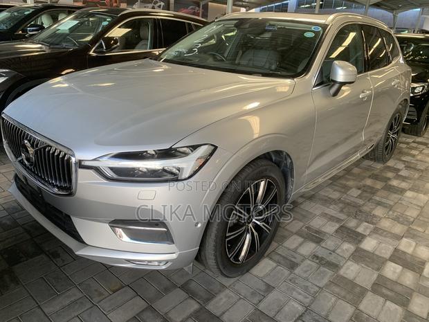 Volvo XC60 2019 Ivory