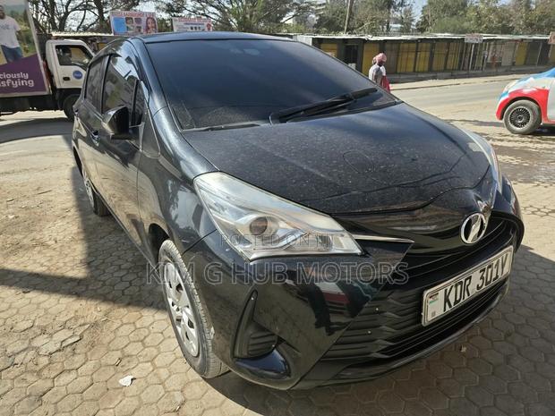 Toyota Vitz 1.3 FWD 5dr 2017 Black