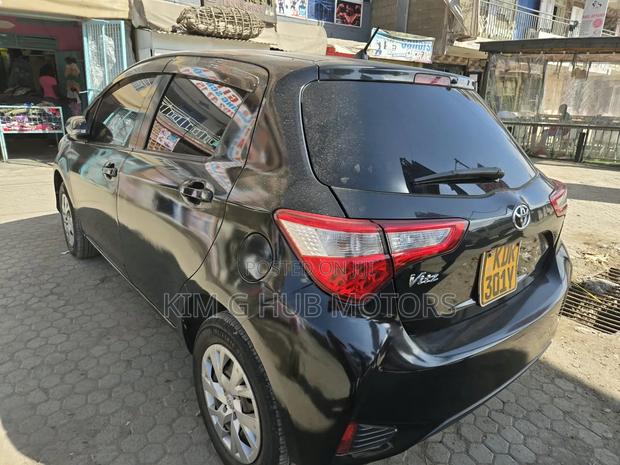 Toyota Vitz 1.3 FWD 5dr 2017 Black